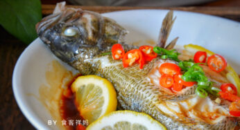 清蒸饮食很健康，蒸鱼加一味酸酸辣辣健康又嫩滑。