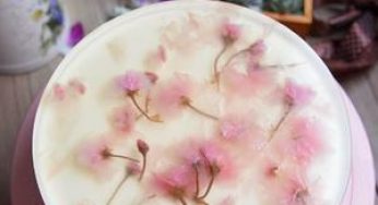 春季美味限定，樱花红丝绒蛋糕，感受春日的美味