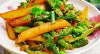 最下饭的素菜当数豆角土豆条，按照这个步骤做，绝对不翻车