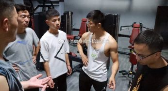 身材瘦弱的人能学健身教练么？怎样才能把肌肉练得结实